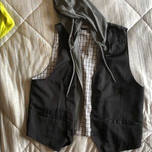 Rue 21 Hooded vest